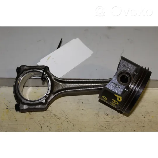 Fiat Panda III Piston avec bielle 