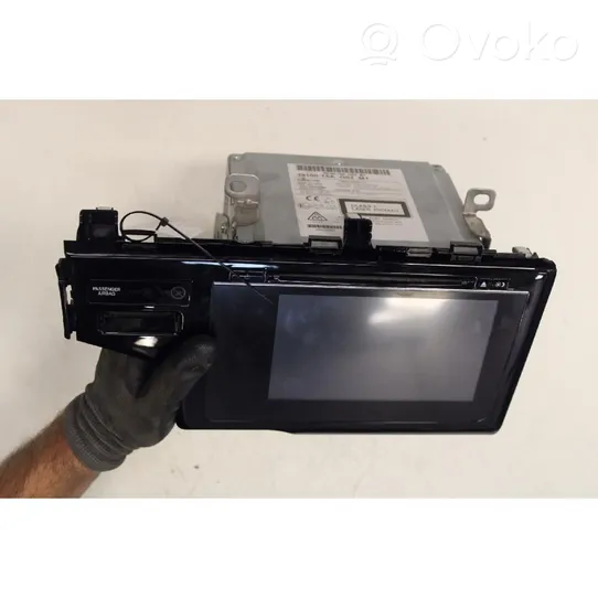 Honda Jazz Panel / Radioodtwarzacz CD/DVD/GPS 