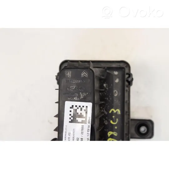 Citroen C3 Aircross Scatola del filtro dell’aria 9826454780