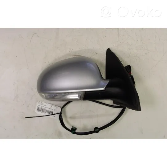 Volkswagen Jetta V Front door electric wing mirror 