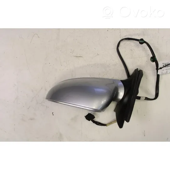 Volkswagen Jetta V Front door electric wing mirror 