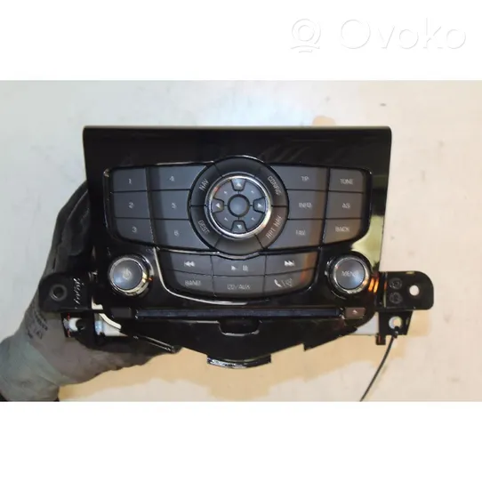 Chevrolet Cruze Radio/CD/DVD/GPS-pääyksikkö 95137306