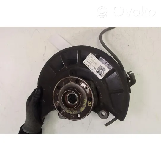 Audi Q3 8U Front wheel hub 