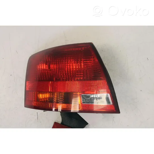 Audi A4 S4 B7 8E 8H Luci posteriori 8E9945095C