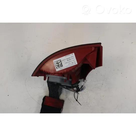 Renault Clio II Luci posteriori 8200071413