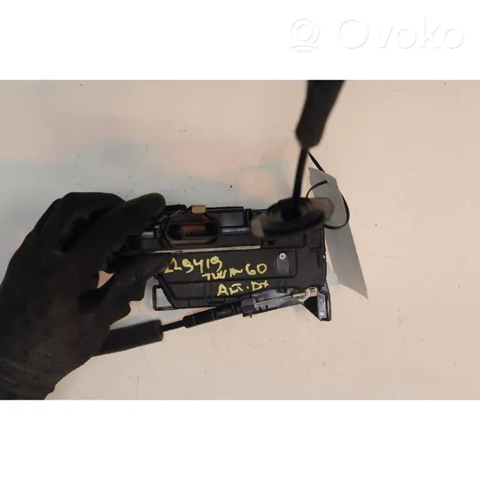 Renault Twingo III Front door lock 