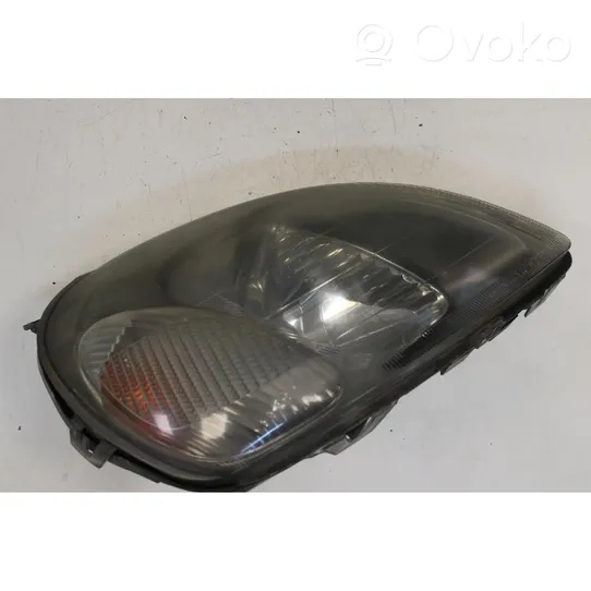 Toyota Yaris Lampa przednia 