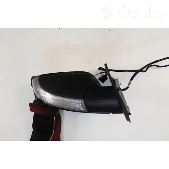 Volkswagen Golf V Front door electric wing mirror 