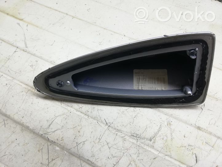 BMW 5 E60 E61 Stogo (GPS) antenos dangtelis 6916875