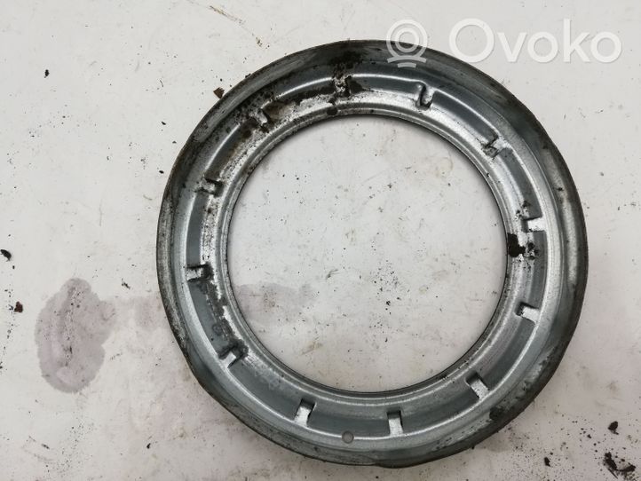 BMW X3 E83 Anello/dado di bloccaggio della vite della pompa del carburante nel serbatoio 6762417