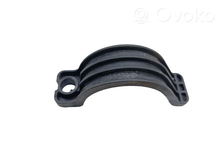 BMW X5 E70 Staffa/supporto di montaggio del filtro carburante 70312332