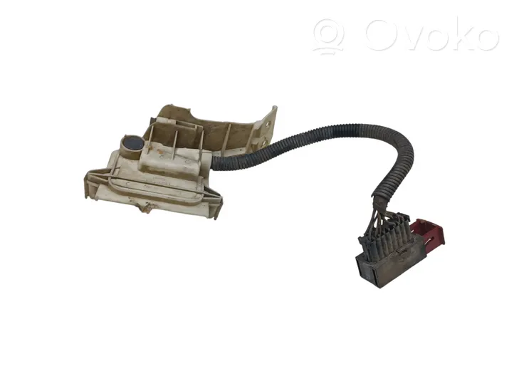 Opel Vectra B Element lampy przedniej 1304490438