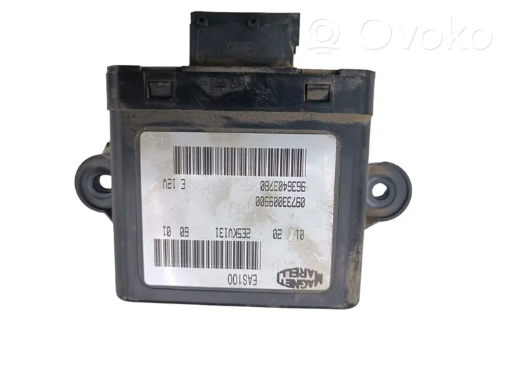 Peugeot 607 Unité de commande / module de pompe à carburant 09733009900