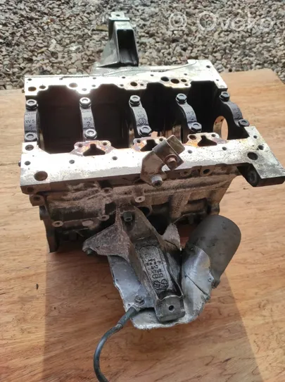 Audi A4 S4 B6 8E 8H Engine block 06B103019N