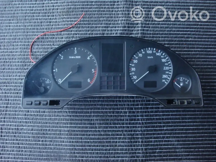 Audi A8 S8 D2 4D Compteur de vitesse tableau de bord 