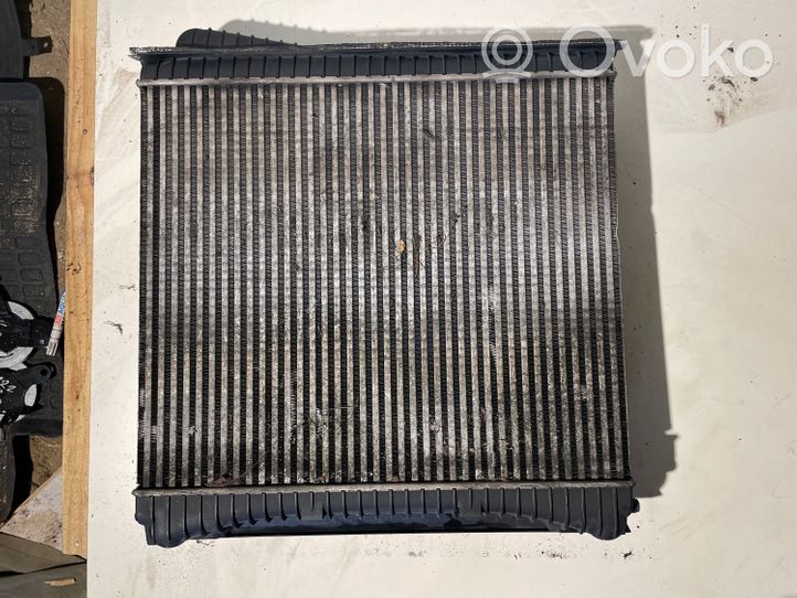 Land Rover Discovery 4 - LR4 Chłodnica powietrza doładowującego / Intercooler AH329L440A