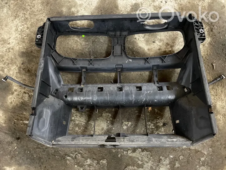 BMW X5 E70 Staffa di montaggio del radiatore 51647177878