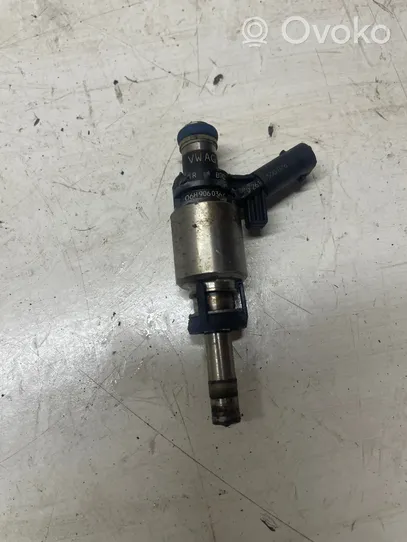 Audi A5 Sportback 8TA Injecteur de carburant 06H906036G