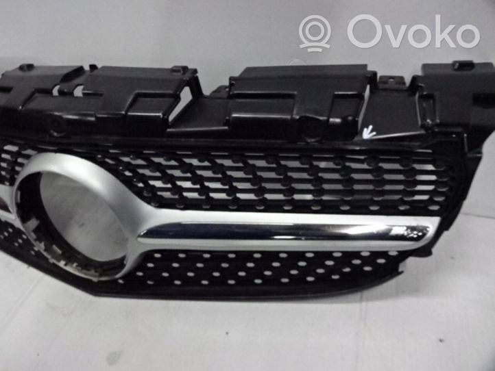 Mercedes-Benz SLK R172 Grille calandre supérieure de pare-chocs avant 