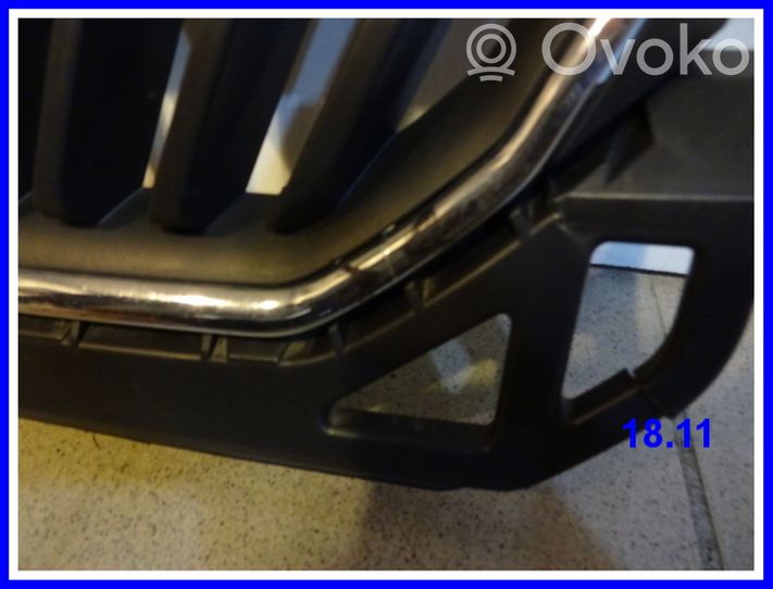 Skoda Citigo Grille calandre supérieure de pare-chocs avant 