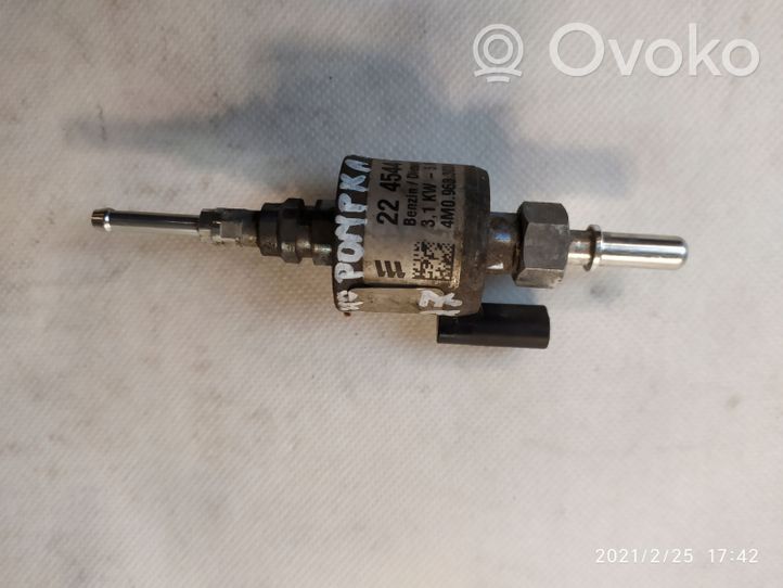 Audi Q7 4M Pompa del combustibile del riscaldamento ausiliario Webasto 4M0963303A