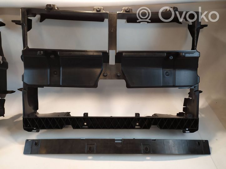 BMW 2 F46 Rura / Wąż dolotowy powietrza 15677210