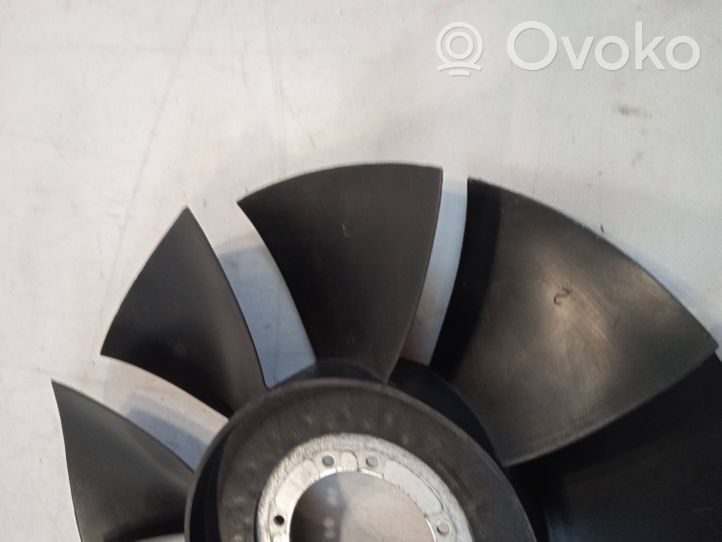 Iveco Daily 5th gen Hélice moteur ventilateur 04154349