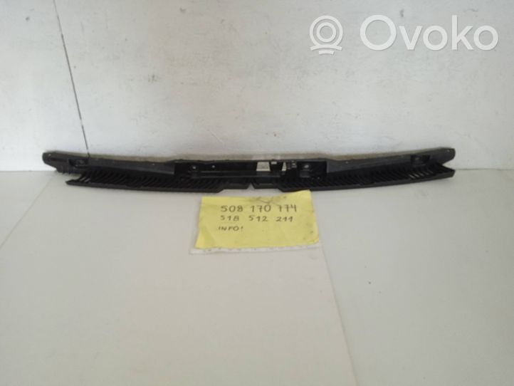 Seat Tarraco Uchwyt / Mocowanie zderzaka tylnego 5EJ807863A