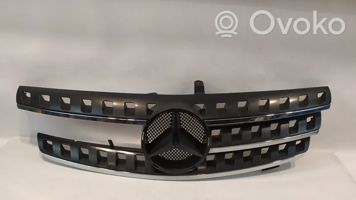 Mercedes-Benz ML W164 Grille calandre supérieure de pare-chocs avant A1648880323