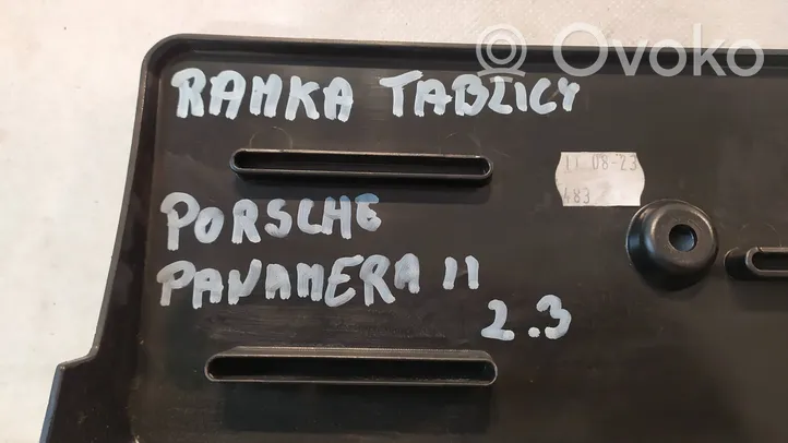 Porsche Panamera (971) Ramka przedniej tablicy rejestracyjnej 971807287L