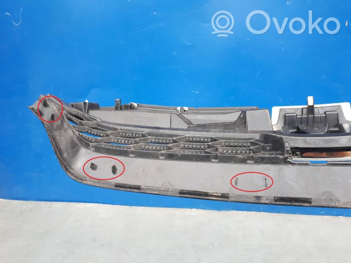 Honda CR-V Grille calandre supérieure de pare-chocs avant 71121TNYG1