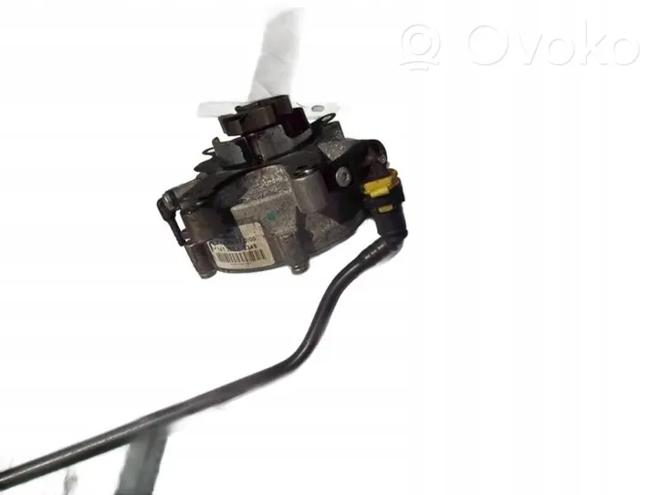 Opel Zafira C Vacuum pump 55581331