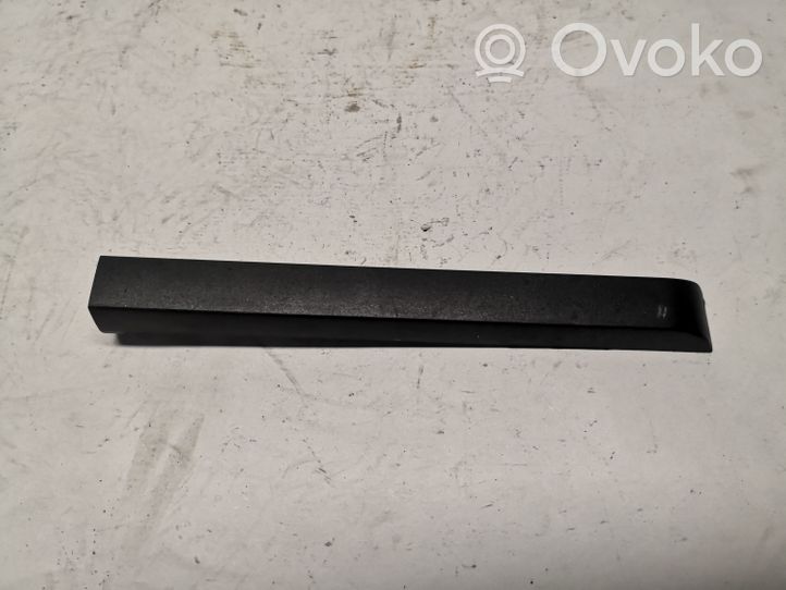 Audi A8 S8 D3 4E Cache rail de siège conducteur avant 4E0881000