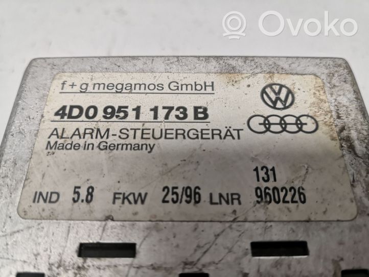 Audi A4 S4 B5 8D Sterownik / Moduł alarmu 4D0951173B