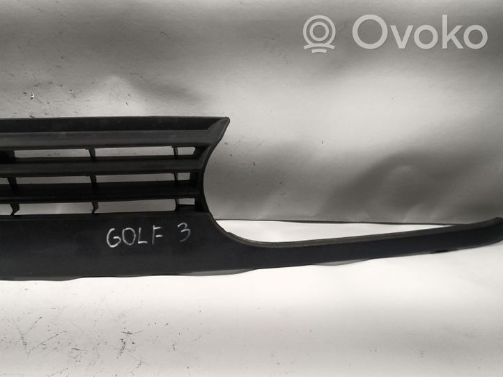 Volkswagen Golf III Grille calandre supérieure de pare-chocs avant 