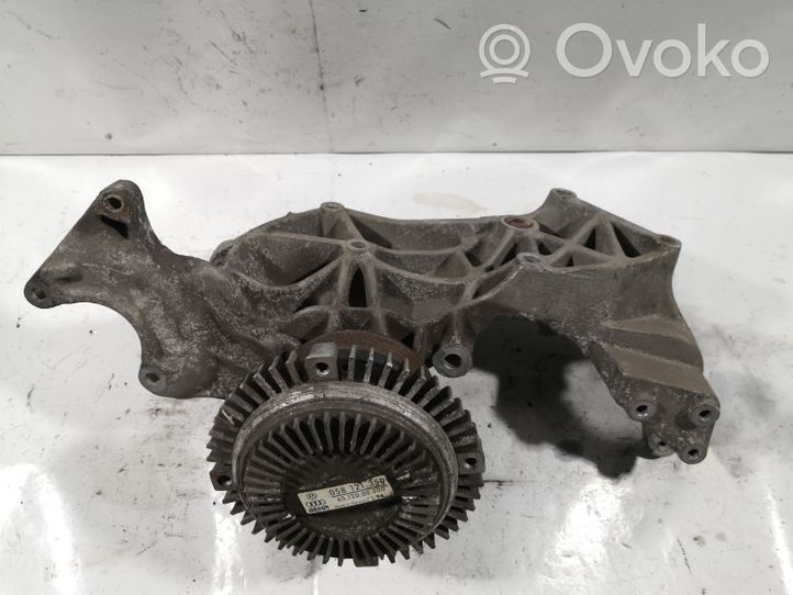 Audi A4 S4 B5 8D Supporto del generatore/alternatore 058145523B