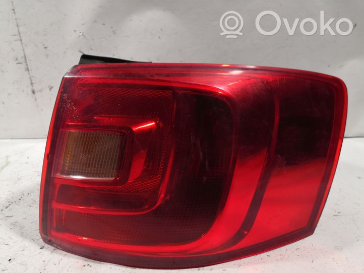 Volkswagen Jetta VI Lampa tylna 