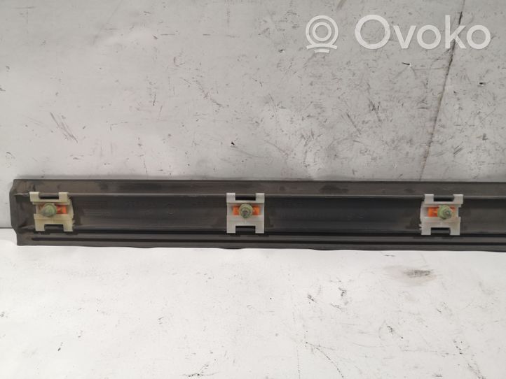 Volkswagen PASSAT B4 Takaoven lista (muoto) 3A0853754