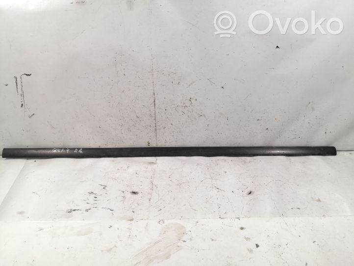 Volkswagen Golf IV Moulure de porte avant 1J4853516