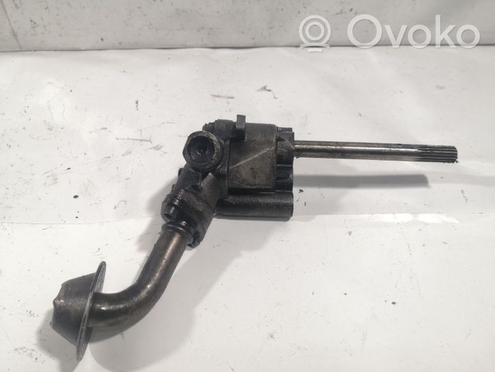Volkswagen Golf II Oil pump 049115153B