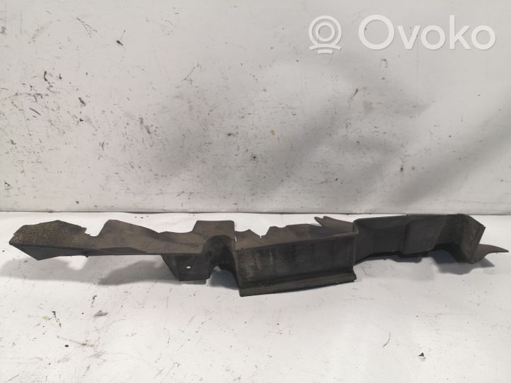 Volkswagen PASSAT B5 Wlot / Kanał powietrza intercoolera 3B0121284R