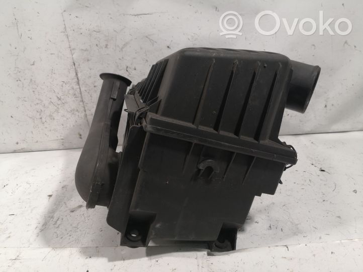 Volkswagen PASSAT B4 Air filter box 191129620