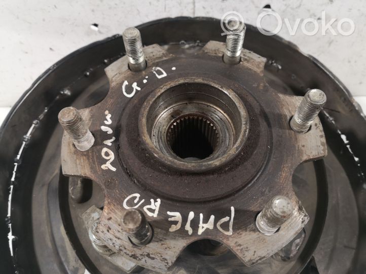 Mitsubishi Pajero Rear wheel hub 