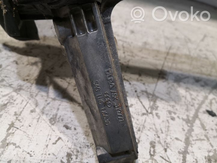 Audi A8 S8 D3 4E Vitre de porte avant / joint 4E0837607F