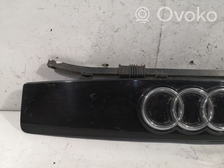 Audi A2 Grille de calandre avant 8Z0010155E