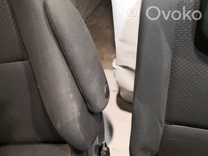 Toyota Corolla Verso AR10 Istuinsarja 