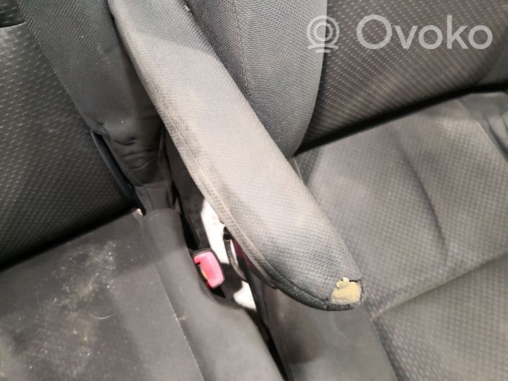 Toyota Corolla Verso AR10 Kit siège 