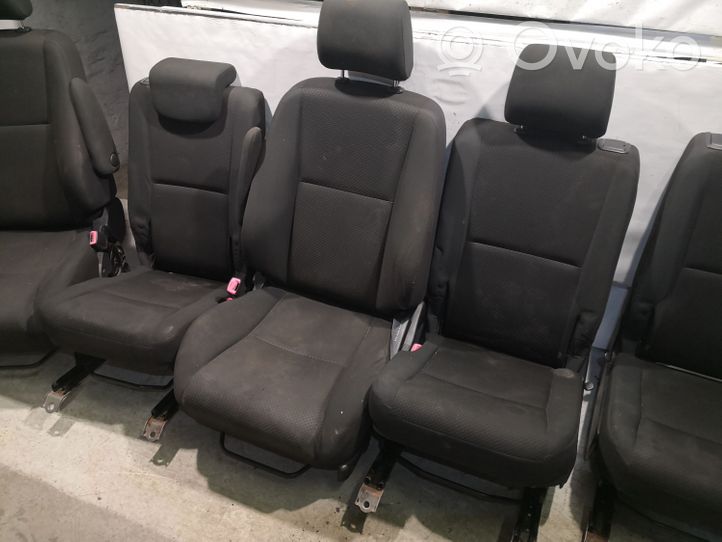 Toyota Corolla Verso AR10 Set sedili 