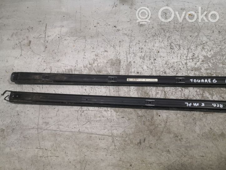 Volkswagen Touareg I Copertura modanatura barra di rivestimento del tetto 7L6860184F