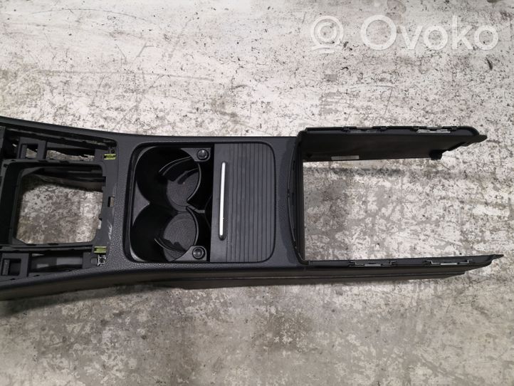 Volkswagen PASSAT B7 Center console 3AC863243